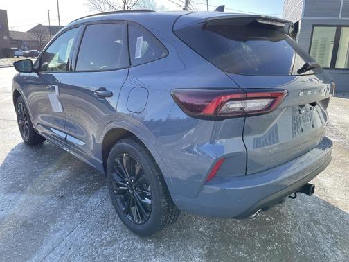 2026 Ford Escape ST-Line Elite