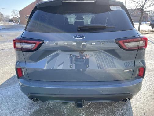 2026 Ford Escape ST-Line Elite