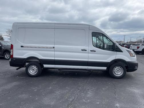 2026 Ford Transit-250 148 WB Medium Roof Cargo