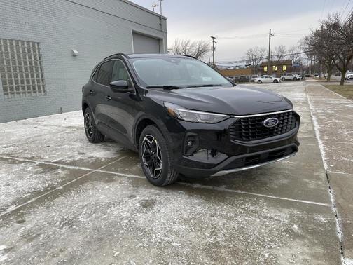 2026 Ford Escape Platinum