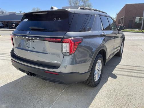 Carbonized Gray Metallic 2026 Ford Explorer Active