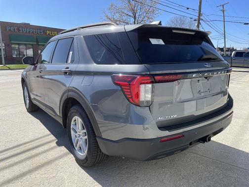 Carbonized Gray Metallic 2026 Ford Explorer Active