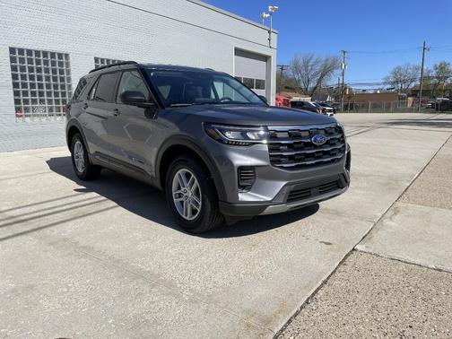Carbonized Gray Metallic 2026 Ford Explorer Active