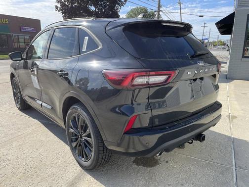 2025 Ford Escape ST-Line Elite