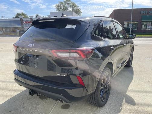 2025 Ford Escape ST-Line Elite