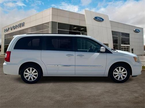 2015 Chrysler Town & Country Touring