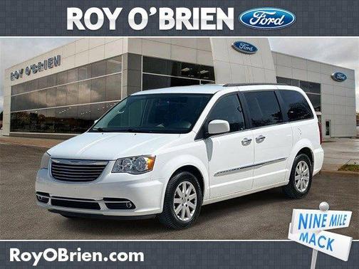 2015 Chrysler Town & Country Touring