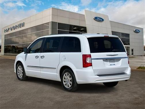 2015 Chrysler Town & Country Touring