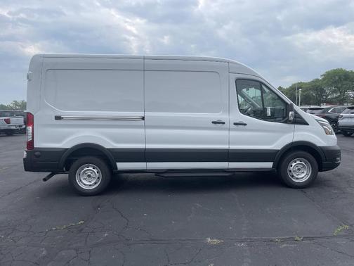 2025 Ford Transit-250 148 WB Medium Roof Cargo