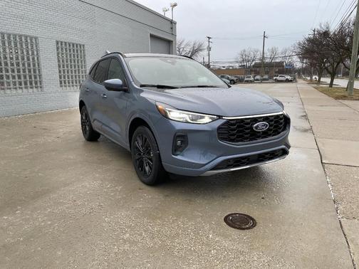 2026 Ford Escape ST-Line Elite