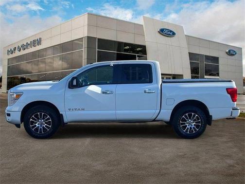 2021 Nissan Titan SV