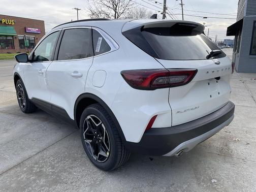 2026 Ford Escape Platinum