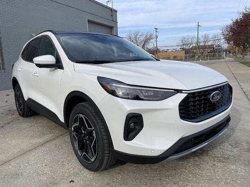 2026 Ford Escape Platinum