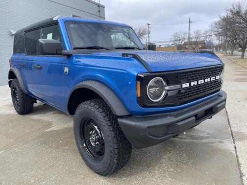 Velocity Blue Metallic 2026 Ford Bronco Big Bend