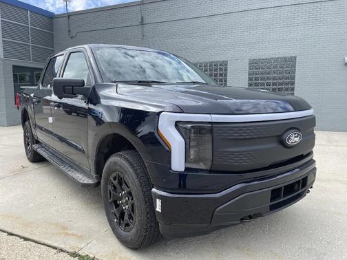 2025 Ford F-150 Lightning XLT