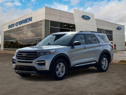 Iconic Silver Metallic 2023 Ford Explorer XLT