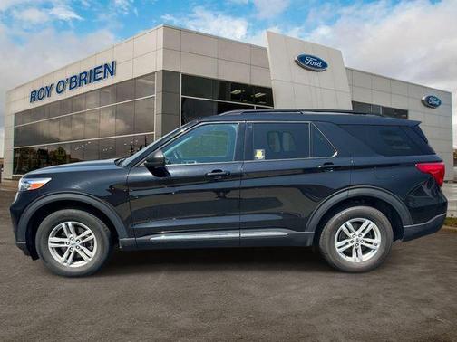 Agate Black Metallic 2022 Ford Explorer XLT