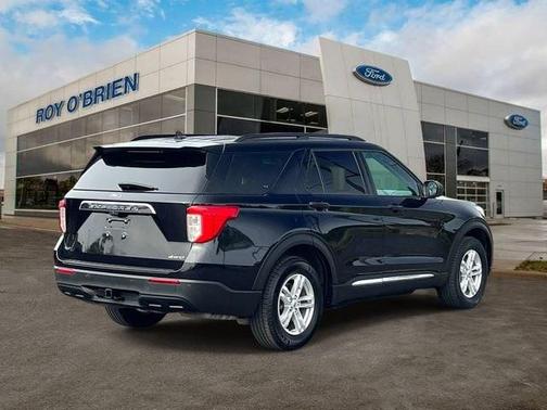Agate Black Metallic 2022 Ford Explorer XLT