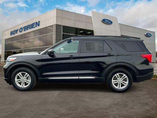Agate Black Metallic 2022 Ford Explorer XLT