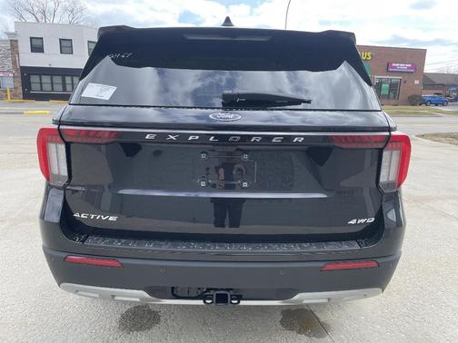 Agate Black Metallic 2026 Ford Explorer Active