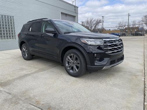 Agate Black Metallic 2026 Ford Explorer Active