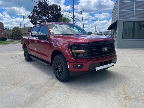 Ruby Red Metallic Tinted Clearcoat 2026 Ford F-150 XLT