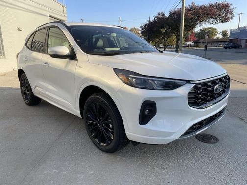 2025 Ford Escape ST-Line Elite