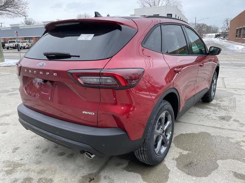 2025 Ford Escape ST-Line