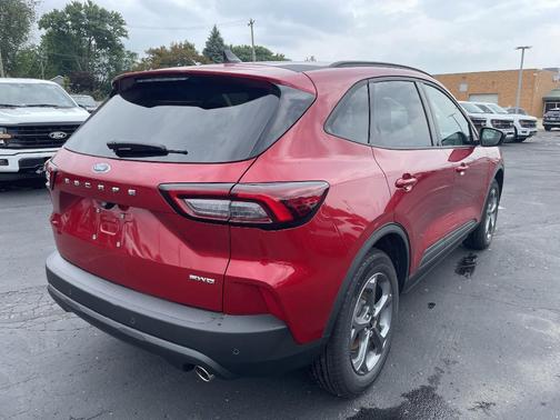 2025 Ford Escape ST-Line