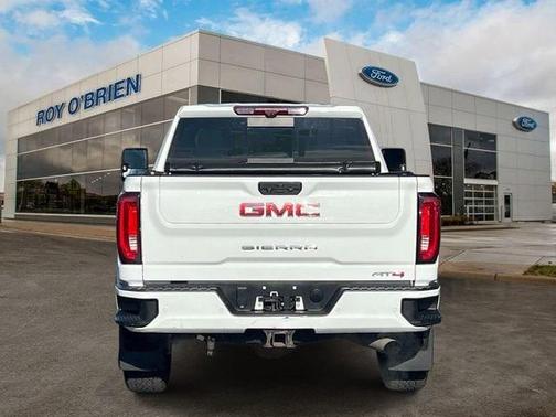Summit White 2023 GMC Sierra 2500 AT4