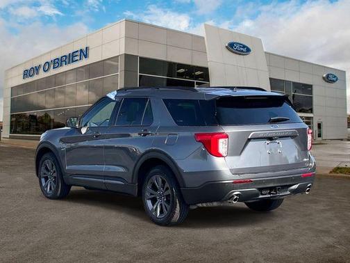 Carbonized Gray Metallic 2023 Ford Explorer XLT