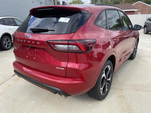 2025 Ford Escape ST-Line Elite