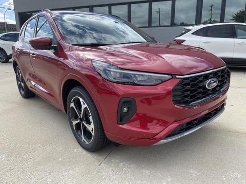 2025 Ford Escape ST-Line Elite