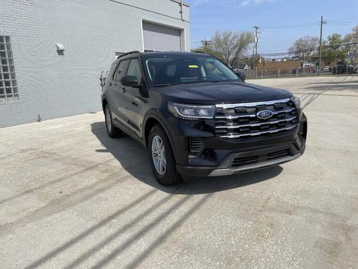 Agate Black Metallic 2026 Ford Explorer Active