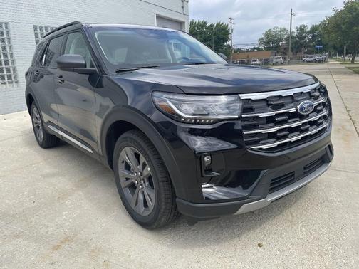 2025 Ford Explorer Active