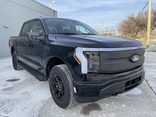 2025 Ford F-150 Lightning XLT