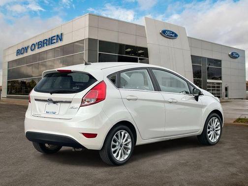 White Platinum Clearcoat Metallic 2018 Ford Fiesta Titanium