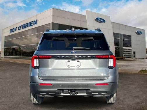 Carbonized Gray Metallic 2025 Ford Explorer Active