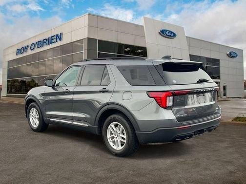 Carbonized Gray Metallic 2025 Ford Explorer Active