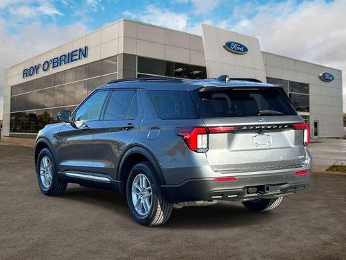Carbonized Gray Metallic 2025 Ford Explorer Active