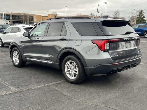Carbonized Gray Metallic 2025 Ford Explorer Active