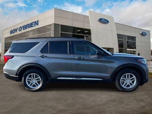 Carbonized Gray Metallic 2025 Ford Explorer Active