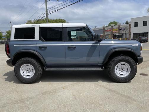 2025 Ford Bronco Heritage Edition