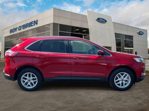 Rapid Red Metallic Tinted Clearcoat 2024 Ford Edge SEL