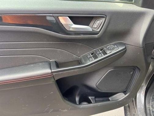 Carbonized Gray Metallic 2024 Ford Escape ST-Line
