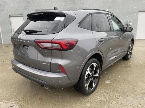 2025 Ford Escape ST-Line Elite