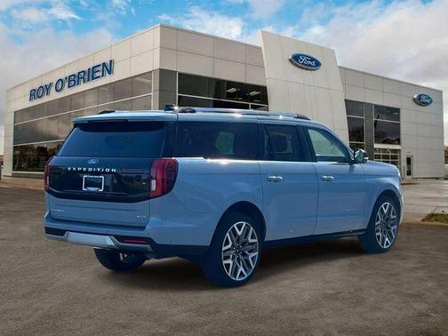 Glacier Gray Metallic 2025 Ford Expedition Max Platinum