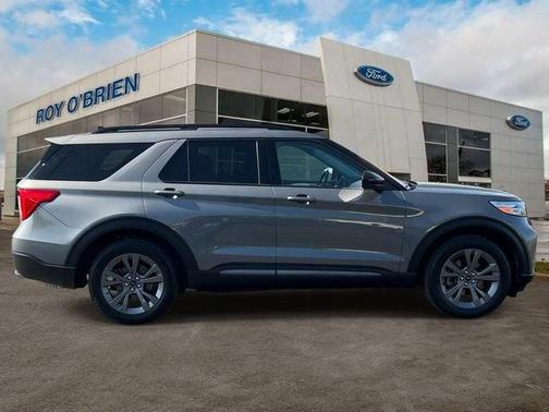 Carbonized Gray Metallic 2023 Ford Explorer XLT