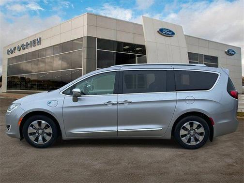 2018 Chrysler Pacifica Hybrid Limited