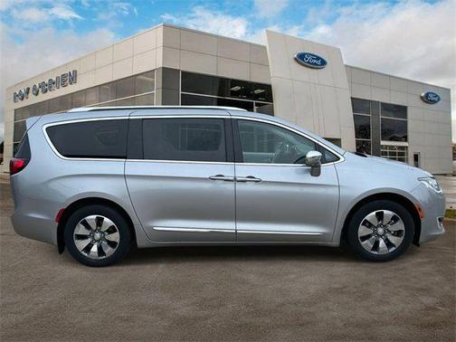 2018 Chrysler Pacifica Hybrid Limited